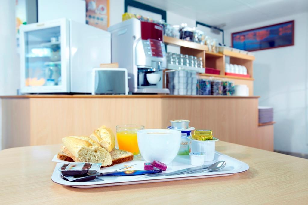 Premiere Classe Niort Est La Crèche Kültér fotó