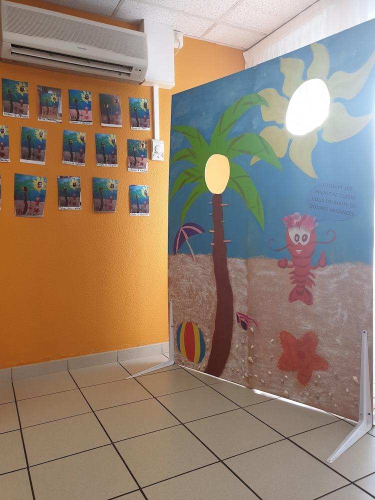 Premiere Classe Niort Est La Crèche Kültér fotó