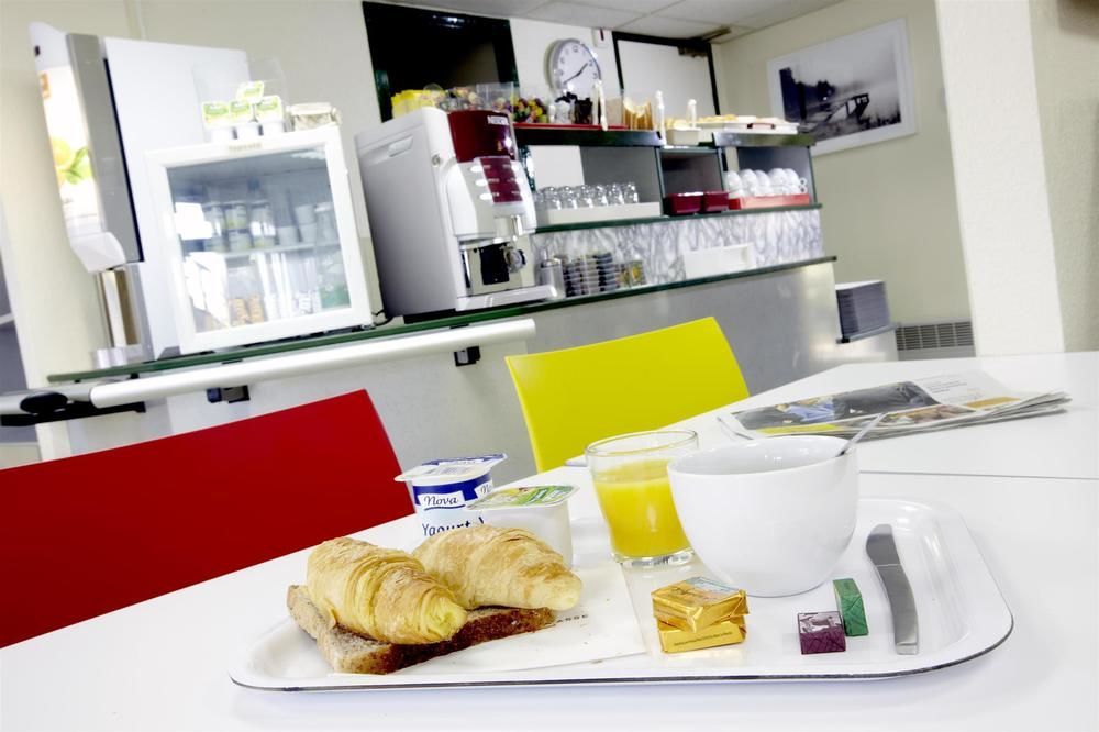 Premiere Classe Niort Est La Crèche Kültér fotó